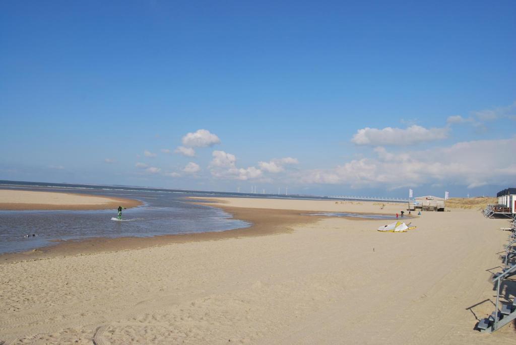 Отель Etoile Aan Zee Враувенполдер Экстерьер фото